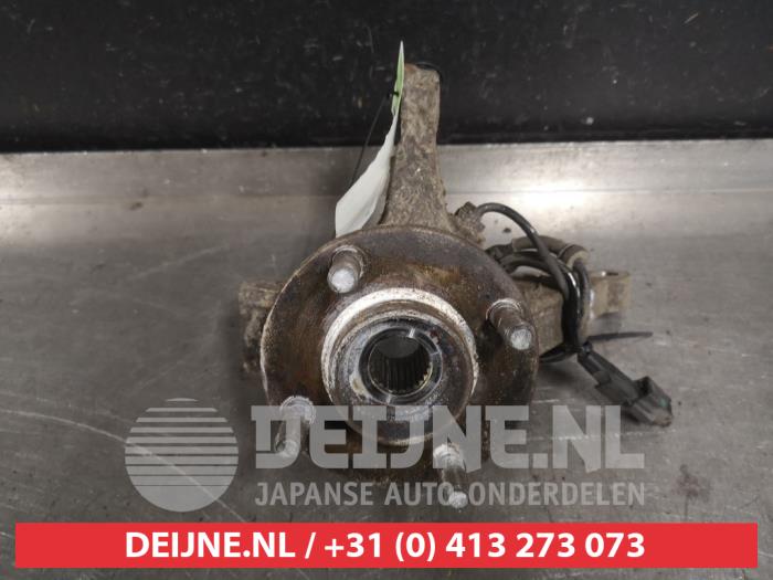Nissan Micra Fusee rechts-voor O524751