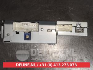 Mazda 2 Multi-media control unit O524826 photo 2