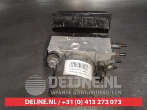 Honda Civic ABS pump O525338 photo 3