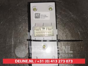 Kia Ceed Sportswagon Multi-functional window switch O525466 photo 2