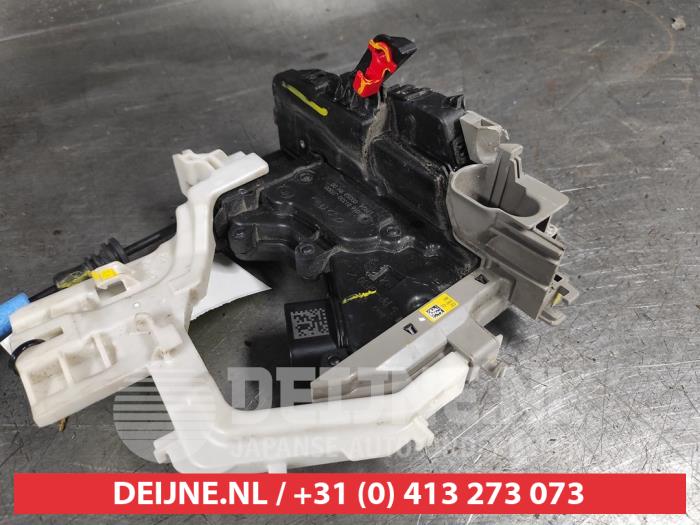 Deurslot Mechaniek 4Deurs rechts-voor van een Kia Proceed (CD) 1.6 T-GDI 16V DCT 2019