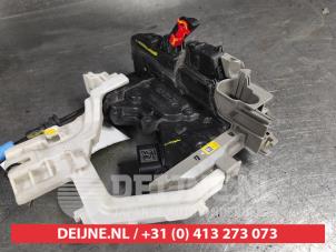Kia Pro Ceed Front door lock mechanism 4-door, right O525873 photo 2