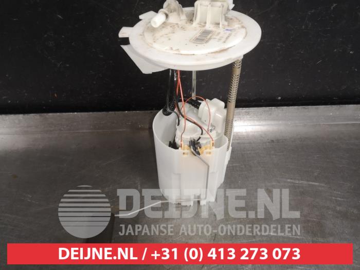 Gebruikte Tank element Pomp Nissan Qashqai (J11) 1.2 DIG-T 16V Prijs € 50,00 Margeregeling aangeboden door V.Deijne Jap.Auto-onderdelen BV