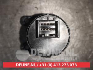 Kia Ceed Sportswagon Start/Stopp Schalter O526022 foto 2