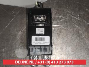 Kia Ceed Sportswagon Handbremse Schalter O526028 foto 2