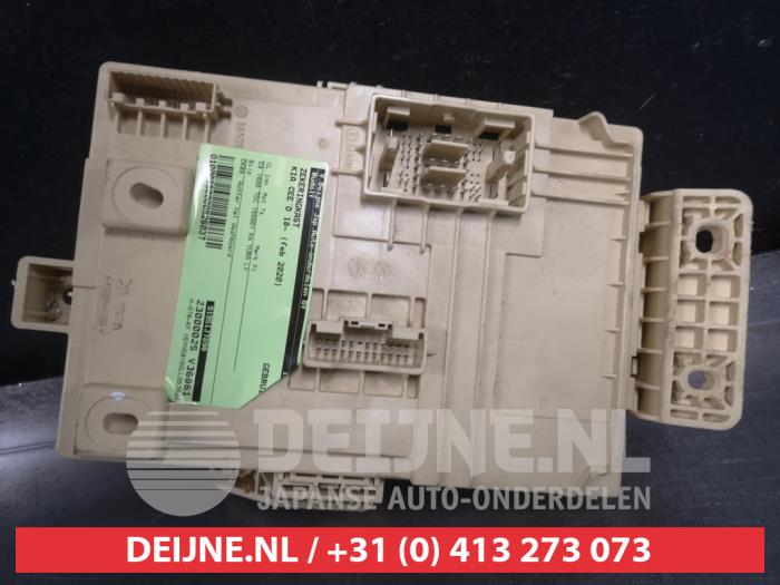 Kia Ceed Sportswagon Fuse box O526037