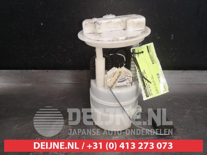 Gebruikte Tank element Pomp Nissan Note (E11) 1.6 16V Prijs € 30,00 Margeregeling aangeboden door V.Deijne Jap.Auto-onderdelen BV