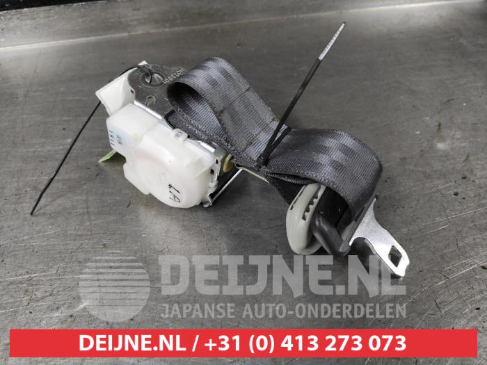 Suzuki SX-4 Rear seatbelt, left O526585