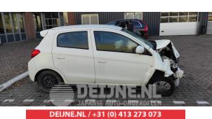 Mitsubishi Space Star Zijskirt rechts O526986 foto 2