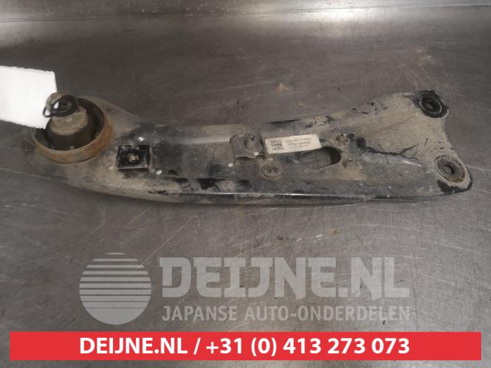 Kia Pro Ceed Draagarm rechts-achter O527002