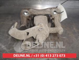Kia Stonic Rear brake calliper, right O527276 photo 2