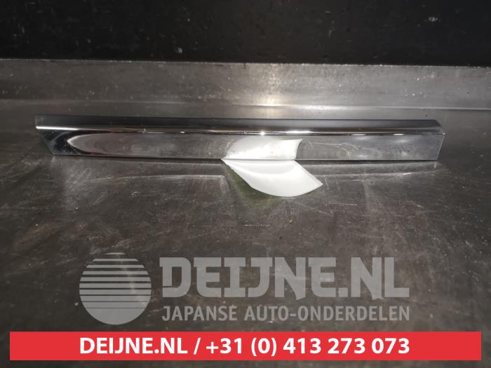 Nissan Leaf Front bumper strip, left O527478