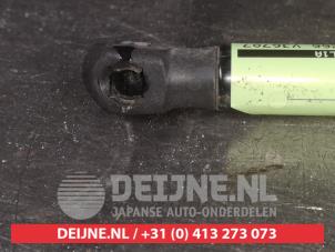 Nissan Leaf Gasdemper rechts-achter O527483 foto 2