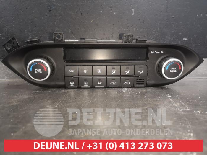 Kia Carens Kachel Bedieningspaneel O527673