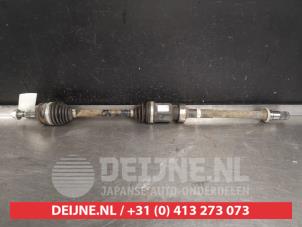 Gebruikte Aandrijfas rechts-voor Mazda CX-3 (DJ/DK) 2.0 SkyActiv-G 120 Prijs € 125,00 Margeregeling aangeboden door V.Deijne Jap.Auto-onderdelen BV