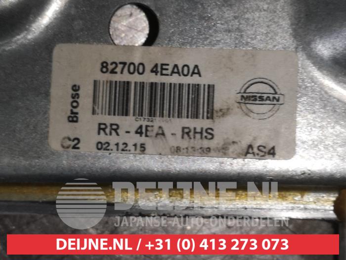 Ruitmechaniek 4Deurs rechts-achter van een Nissan Qashqai (J11) 1.5 dCi DPF 2015