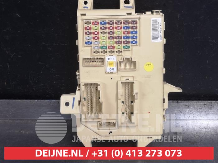 Kia Carens Fuse box O528299