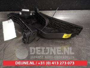 Kia Carens Gaspedal O528300 foto 2