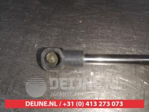 Mazda CX-3 Gasdämpfer rechts hinten O528364 foto 3