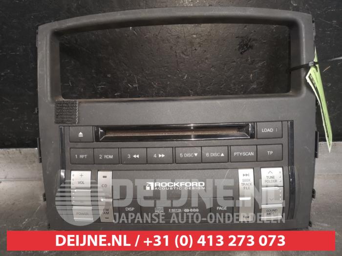 Mitsubishi Pajero Radiobedienings paneel O528426