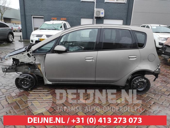Mitsubishi Colt Portier 4Deurs links-achter O528797