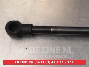 Honda Civic Gasdemper rechts-achter O295262 foto 2