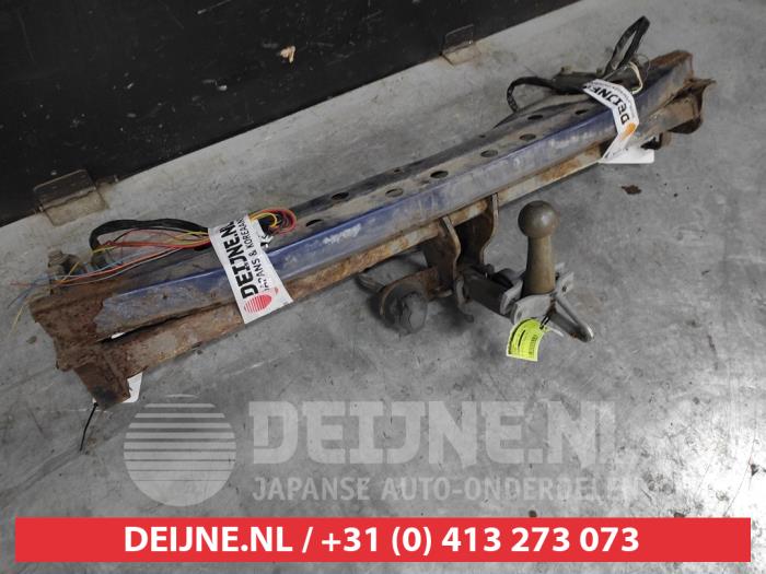 Subaru Legacy Towbar O529982