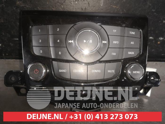 Chevrolet Cruze Radiobedienfeld O530000