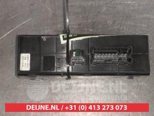 Nissan Juke Multi-functional window switch O530114 photo 2