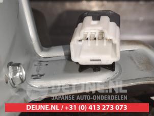 Kia Sorento Scheibenwischermotor hinten O530211 foto 3