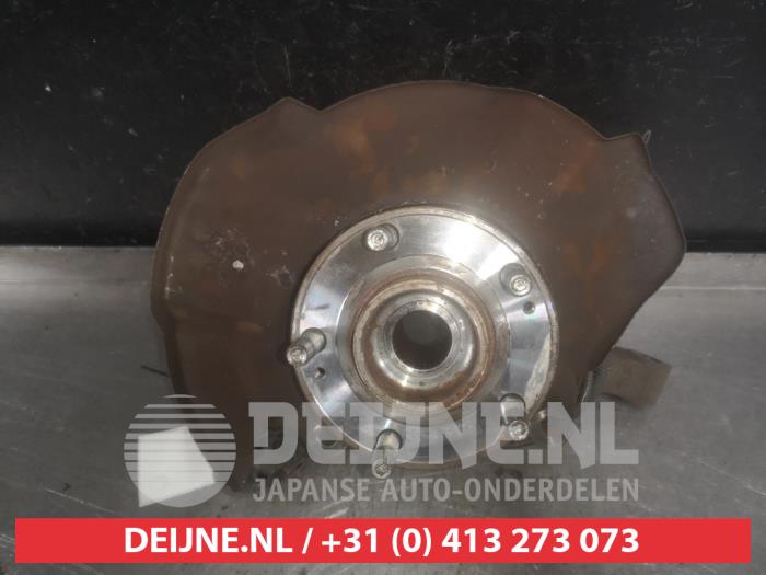 Kia Sorento Fusee links-voor O530220