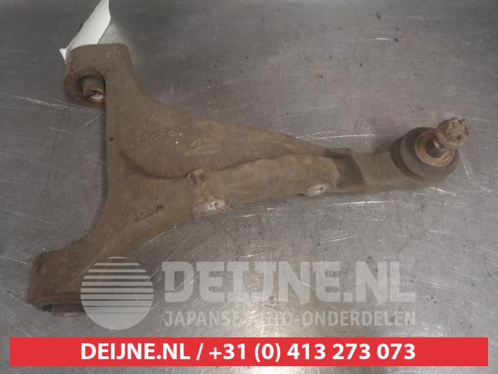 Kia Sorento Draagarm rechts-achter O530229