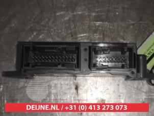 Mazda 3 PDC Module O530560 photo 2