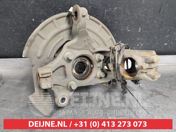 Mazda 3 Fusee links-voor O530600