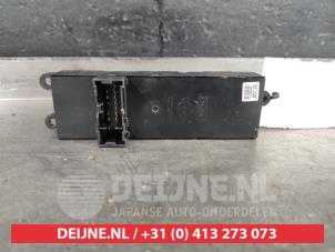 Nissan Primera Multi-functional window switch O530627 photo 2