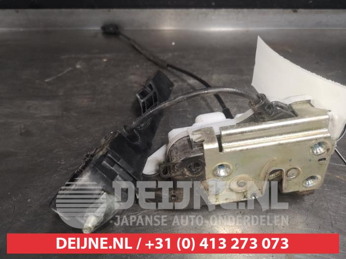 Nissan Primera Deurslot Mechaniek 4Deurs rechts-voor O530650
