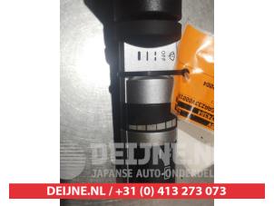Nissan 350 Z Ruitenwis Schakelaar O309749 foto 2