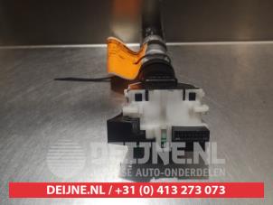 Nissan 350 Z Ruitenwis Schakelaar O309749 foto 3