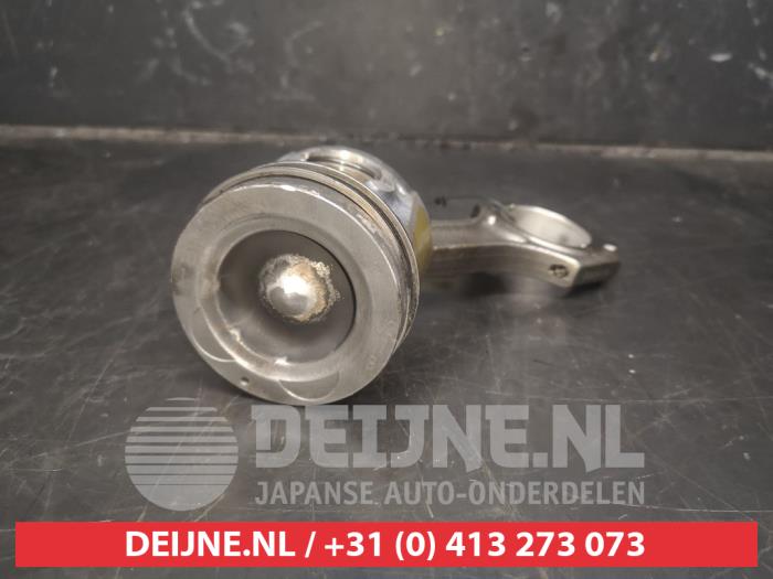 Gebruikte Zuiger Kia Sportage (SL) 1.7 CRDi 16V 4x2 Prijs € 75,00 Margeregeling aangeboden door V.Deijne Jap.Auto-onderdelen BV