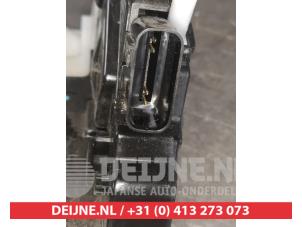 Hyundai I20 Front door lock mechanism 4-door, right O531855 photo 3