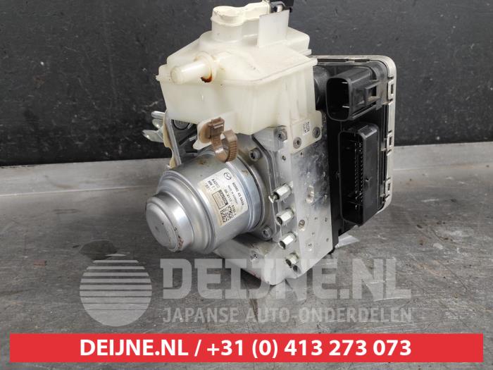 Mazda 3 Brake servo O532093