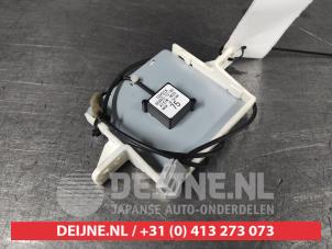 Gebruikte GPS Antenne Toyota Yaris III (P13) 1.33 16V Dual VVT-I Prijs € 75,00 Margeregeling aangeboden door V.Deijne Jap.Auto-onderdelen BV