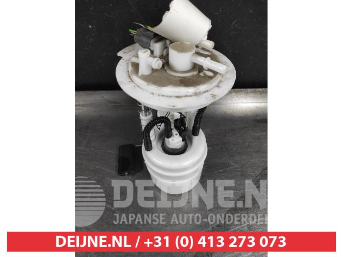 Gebruikte Brandstofpomp Elektrisch Nissan Micra (K14) 1.0 IG-T 100 Prijs € 75,00 Margeregeling aangeboden door V.Deijne Jap.Auto-onderdelen BV