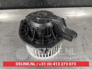 Ssang Yong Korando Kachel Ventilatiemotor O533115 foto 2