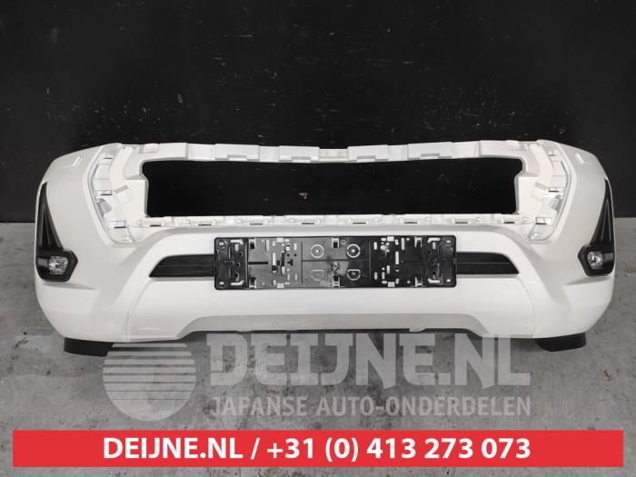 Toyota Hilux Front bumper O533349