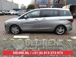 Gebruikte Driehoeks Ruit links-achter Mazda 5 (CWA9) 1.6 CITD 16V Prijs € 35,00 Margeregeling aangeboden door V.Deijne Jap.Auto-onderdelen BV
