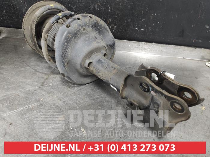 Subaru Impreza Stoßdämpferstrebe links vorne O533412