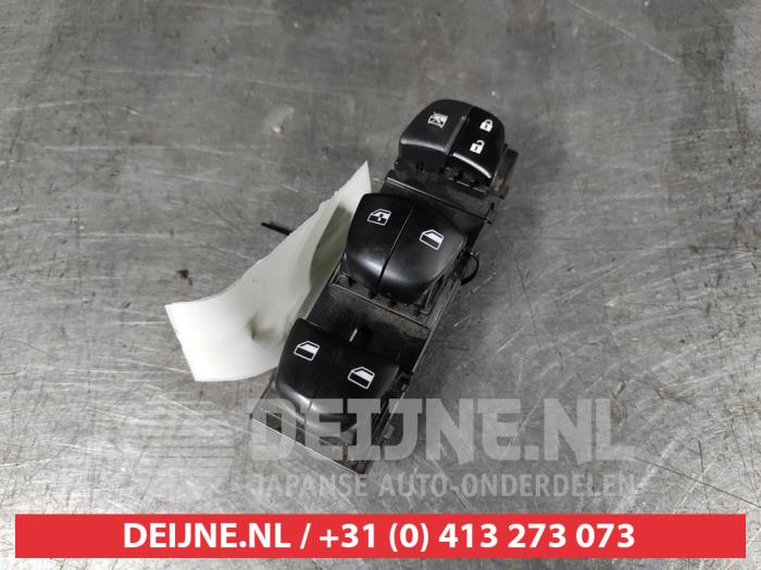 Nissan Micra Combischakelaar ramen O533689