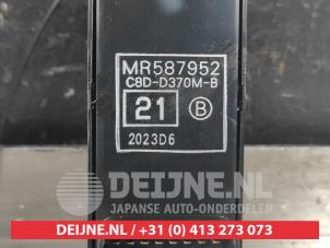 Mitsubishi L200 Kombischalter Fenster O533872 foto 3