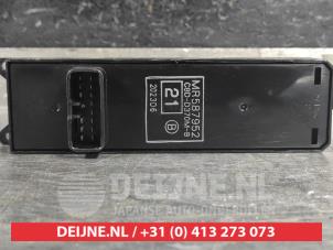 Mitsubishi L200 Kombischalter Fenster O533872 foto 2